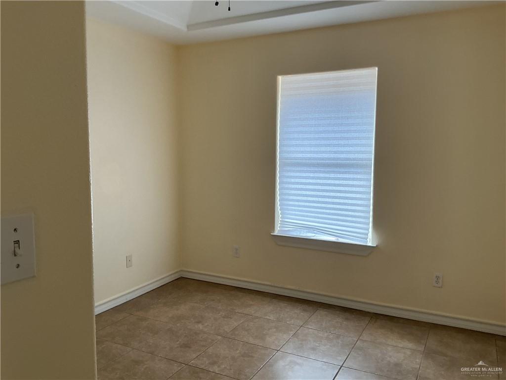 Photo 4 of 4008 Parkplace Avenue #3