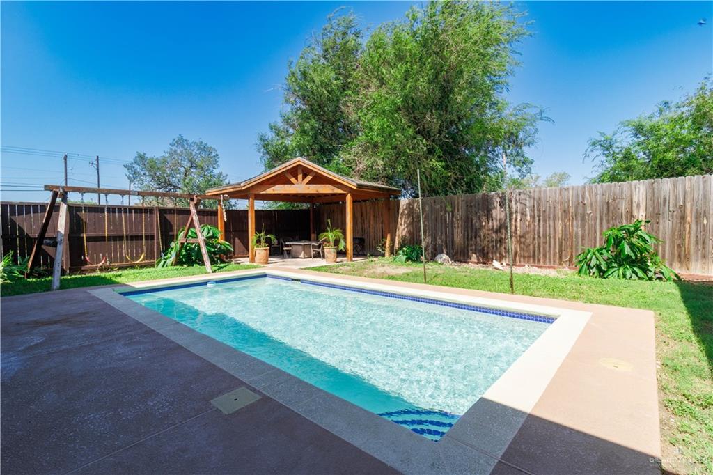 Photo 13 of 1515 Armagoza Drive