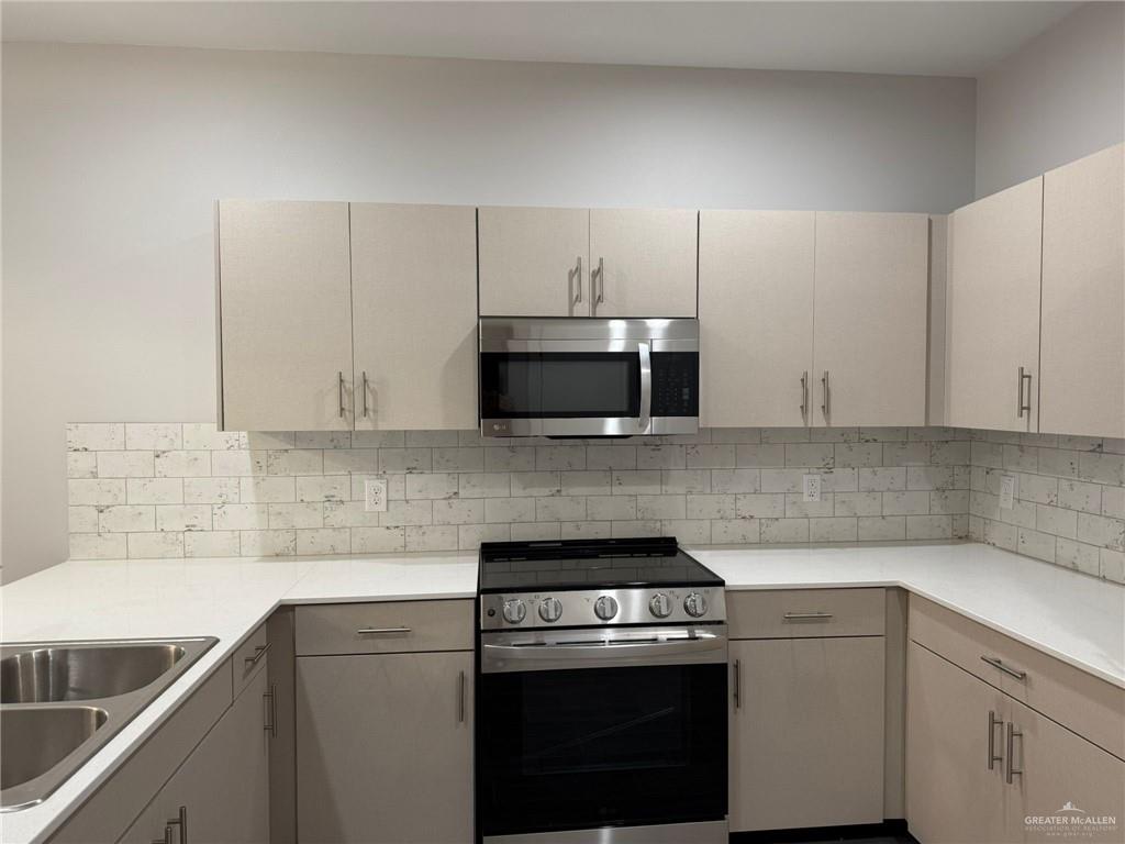 Photo 9 of 804 Dove Avenue #1