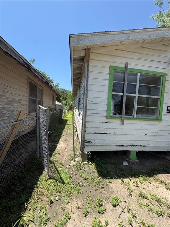 Photo 13 of 712 Llano Grande Street