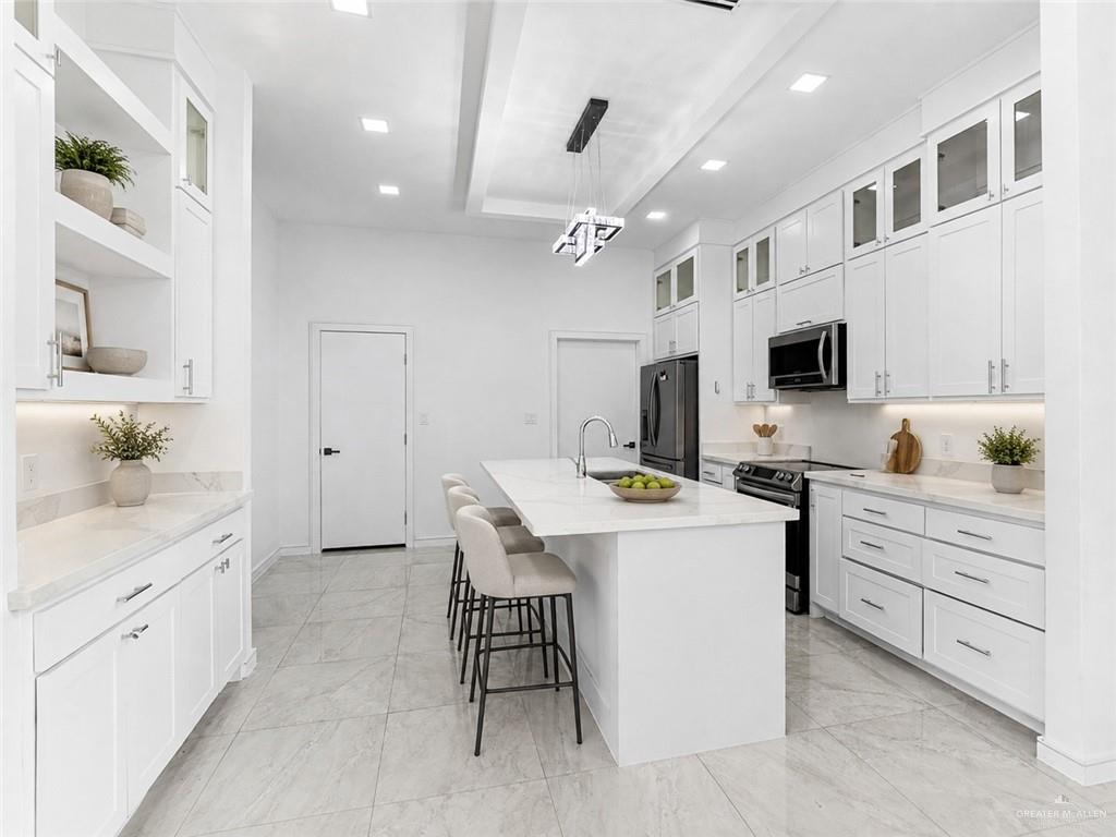 Photo 10 of 6832 Villa De Jardin