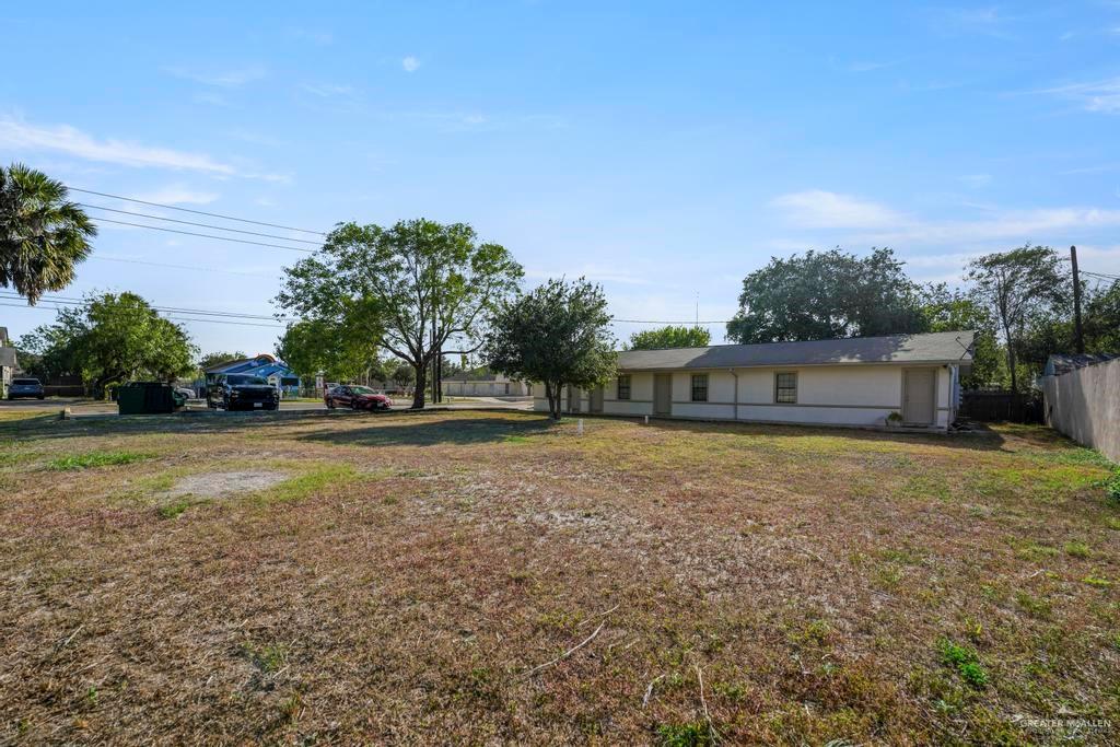 Photo 10 of 213 Sam Houston Boulevard