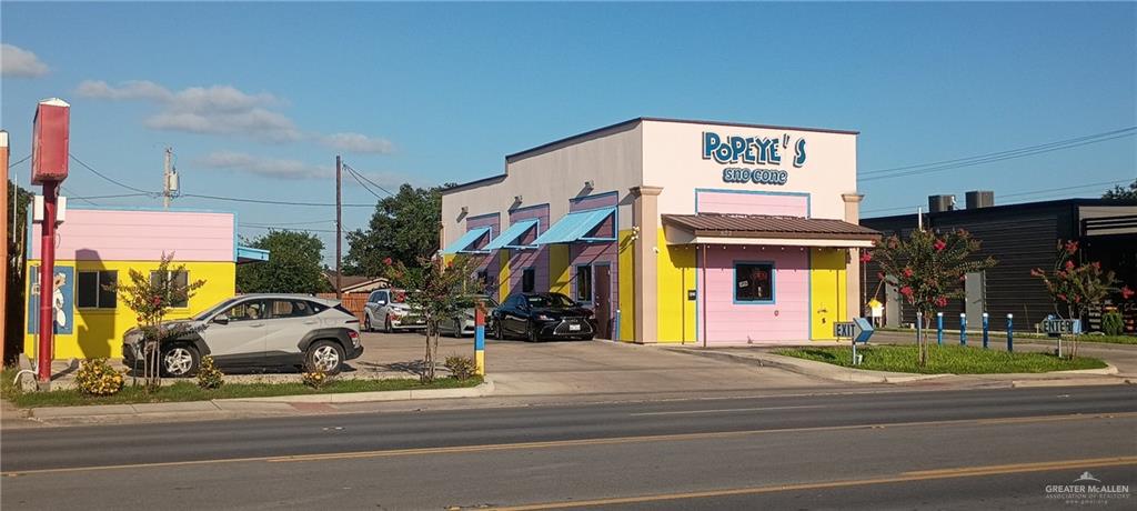 Photo 3 of 619 Veterans Boulevard