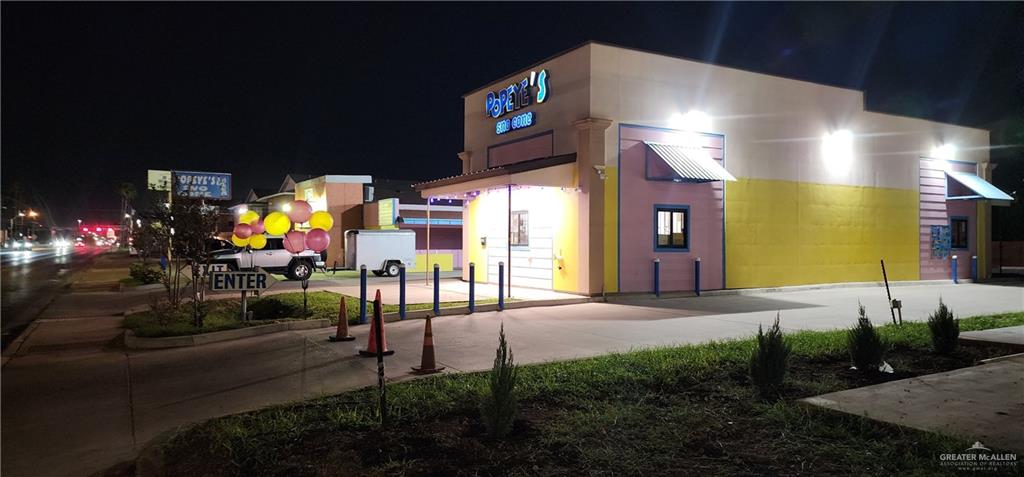 Photo 6 of 619 Veterans Boulevard