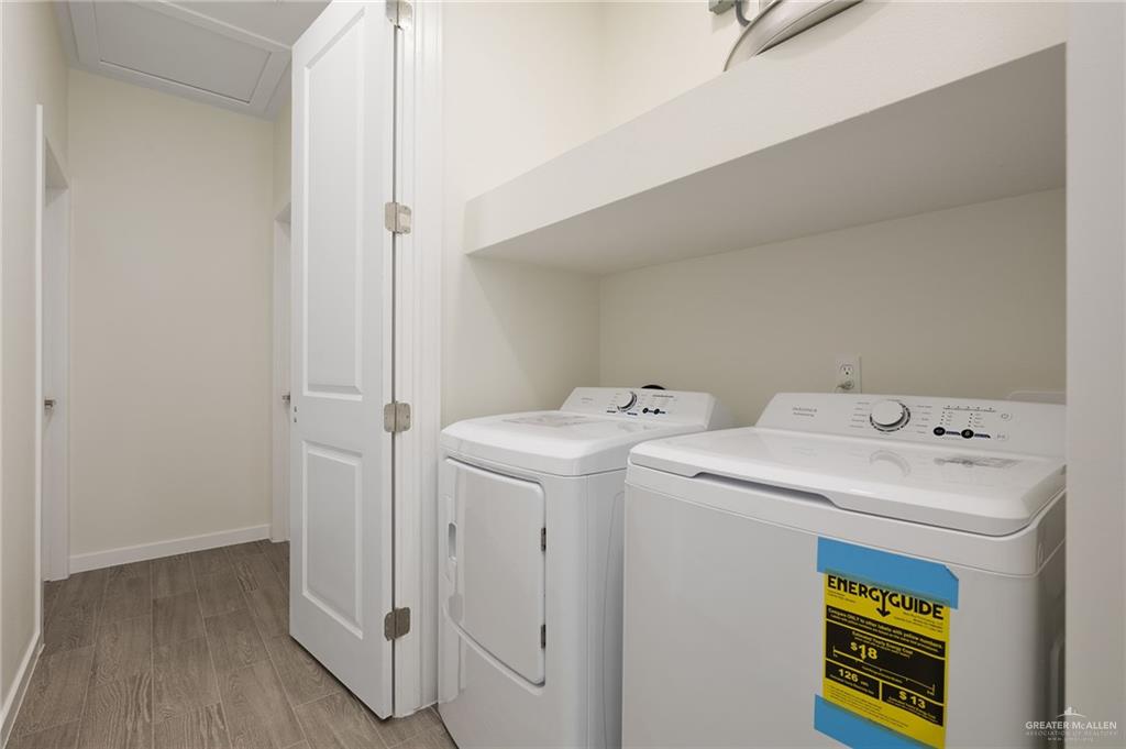 Photo 9 of 608 Emerald Avenue