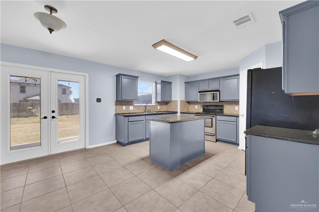 Photo 18 of 1323 Rio Comal Circle