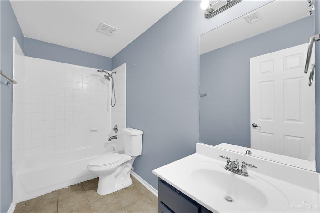 Photo 7 of 1323 Rio Comal Circle