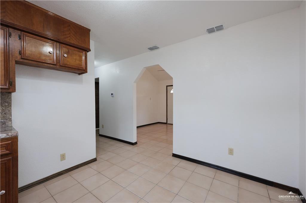Photo 6 of 603 Houston Street