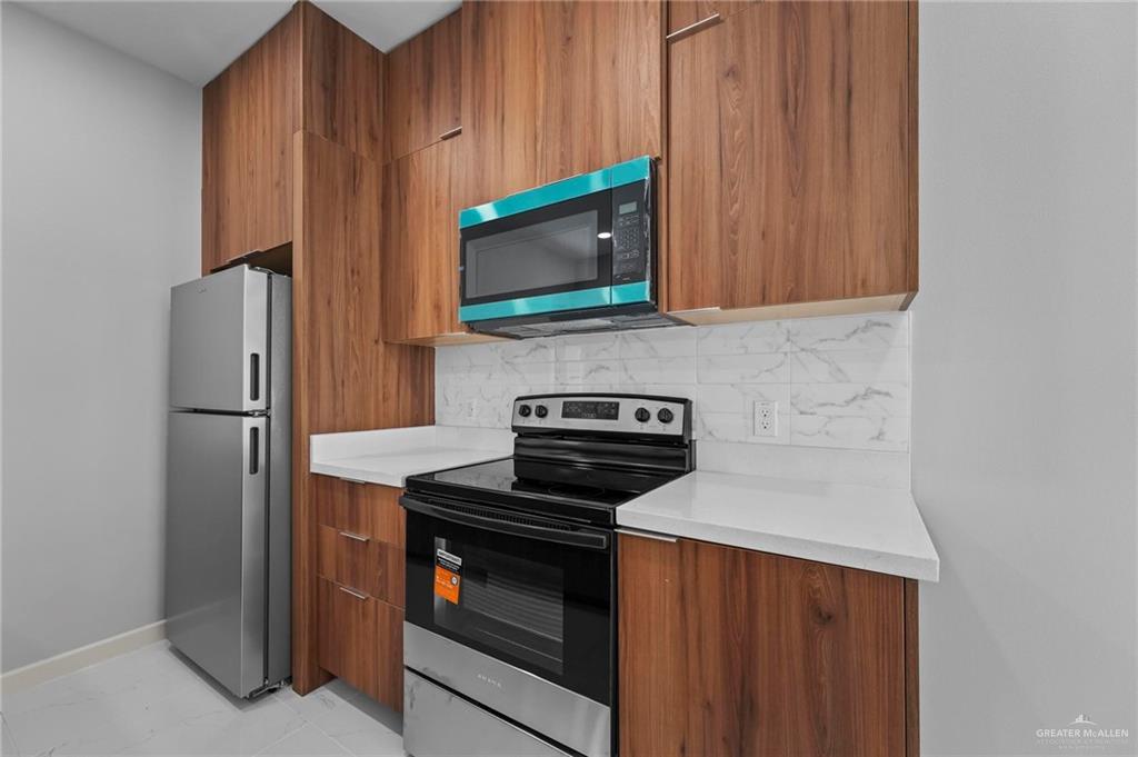 Photo 6 of 719 Coves Lane #1