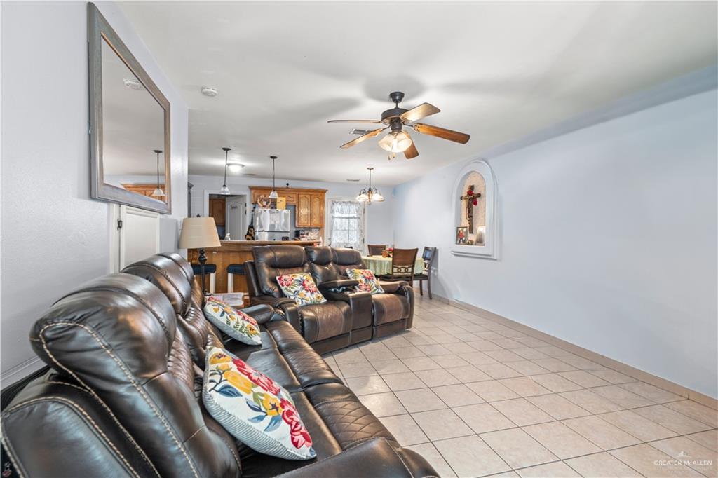 Photo 5 of 1402 Fig Avenue