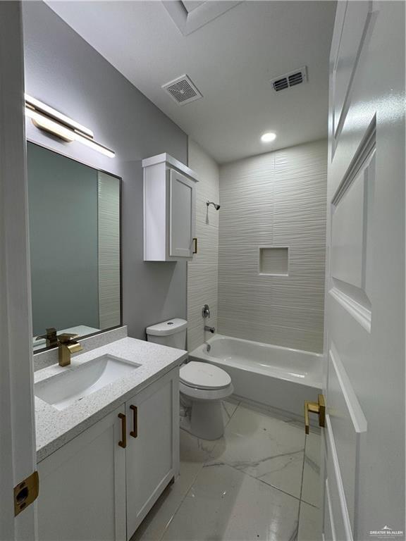 Photo 6 of 5600 Northwestern Avenue #3