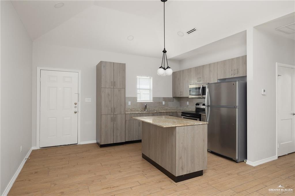 Photo 2 of 2708 Eisenhower Avenue #1