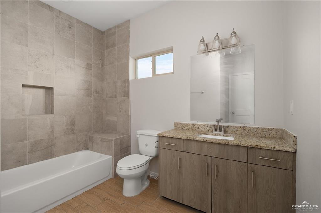 Photo 5 of 2708 Eisenhower Avenue #1