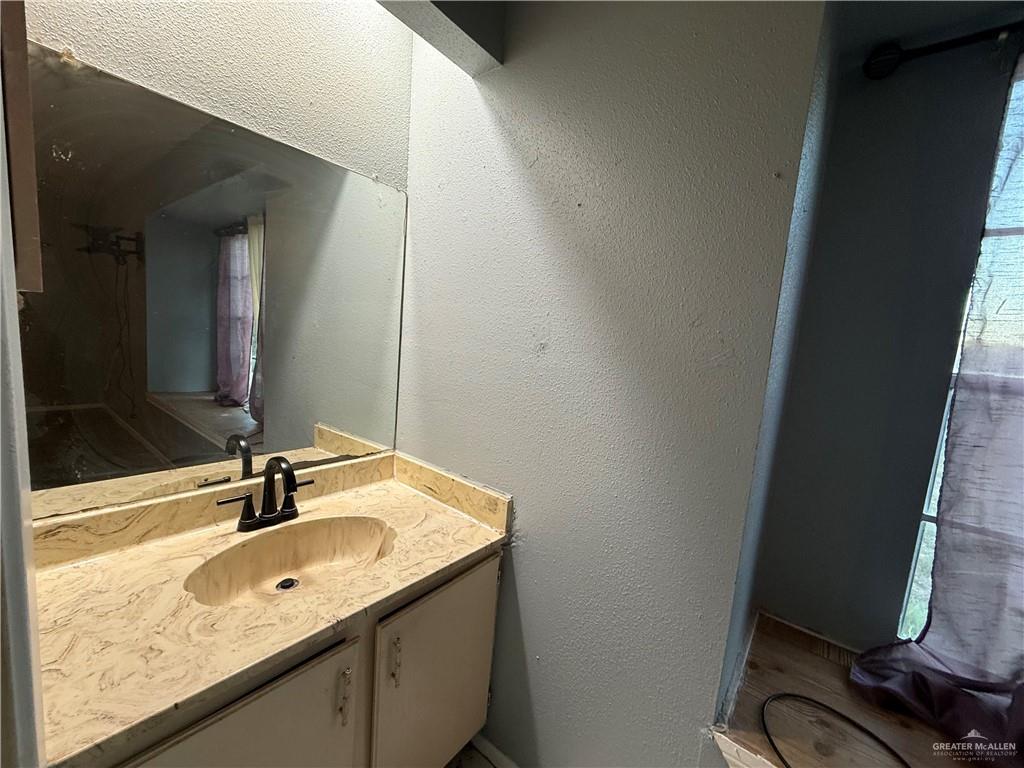 Photo 10 of 125 Tamarack Avenue