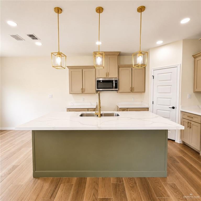 Photo 6 of 17993 Spruce Street