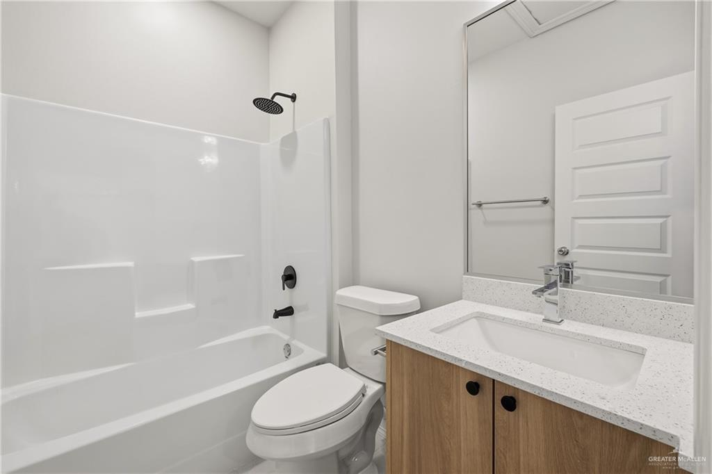 Photo 11 of 4301 Heron Avenue #11