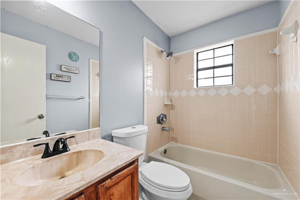 Photo 10 of 3806 Garden Street