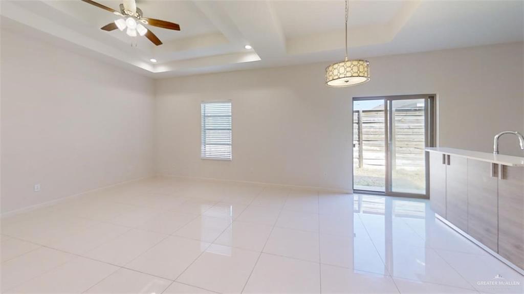 Photo 3 of 5608 Nightingale Avenue #4