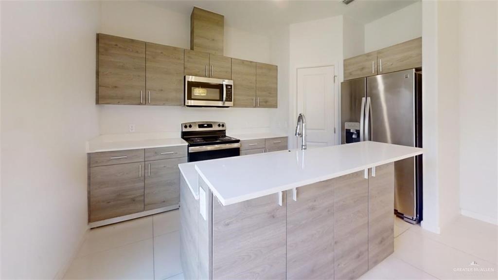 Photo 5 of 5608 Nightingale Avenue #4