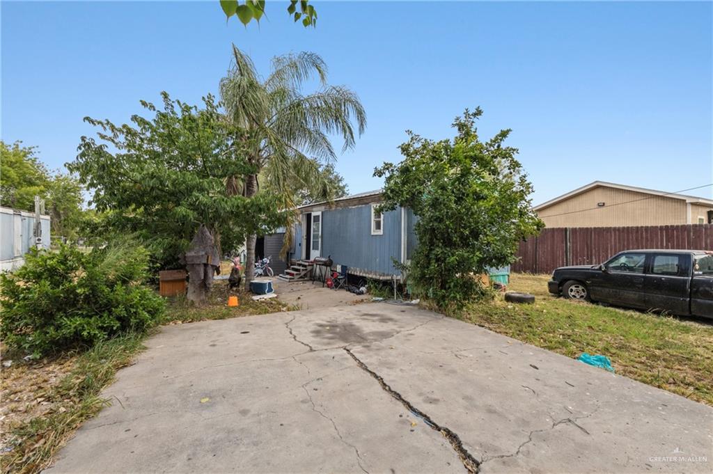 Photo 2 of 1606 Coconut Palm Avenue