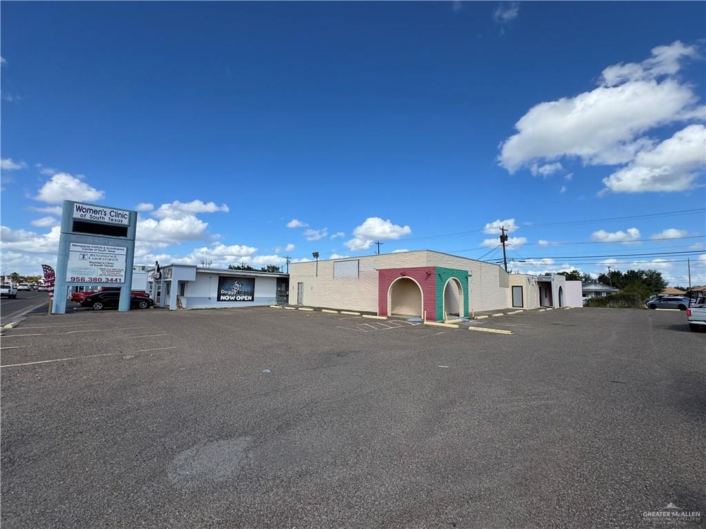 Photo 13 of 920 Closner Boulevard