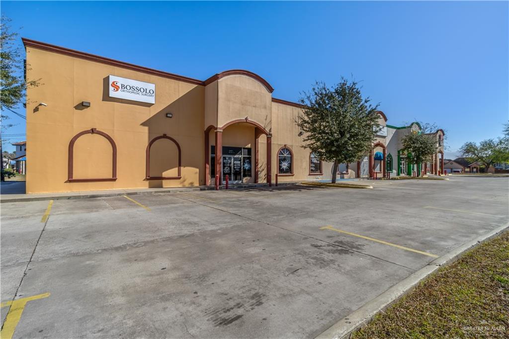 Photo 3 of 800 Alton Gloor Boulevard