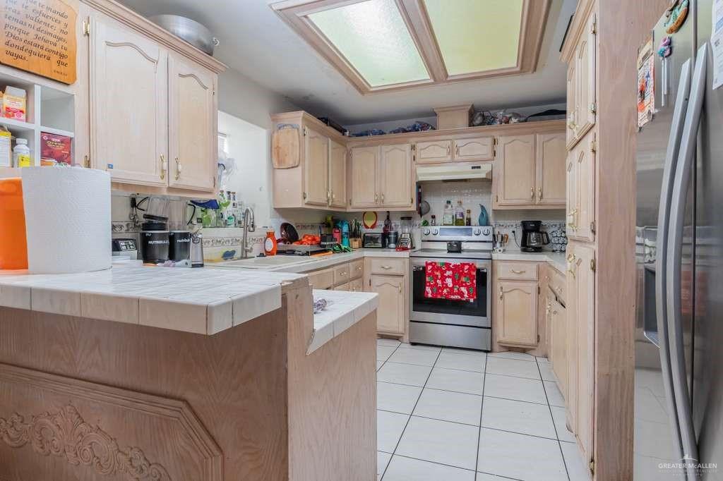 Photo 5 of 1821 Plainview Drive