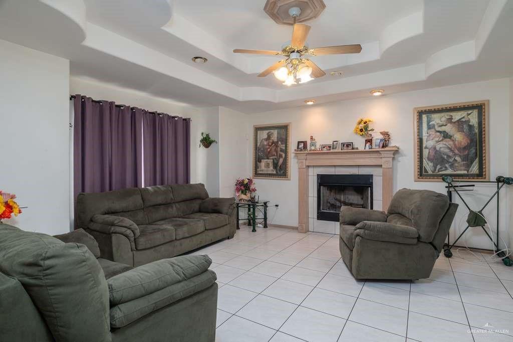 Photo 6 of 1821 Plainview Drive