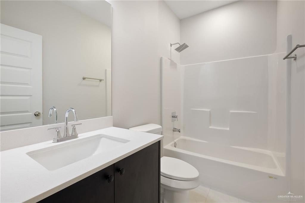 Photo 11 of 4613 Larkspur Avenue #3