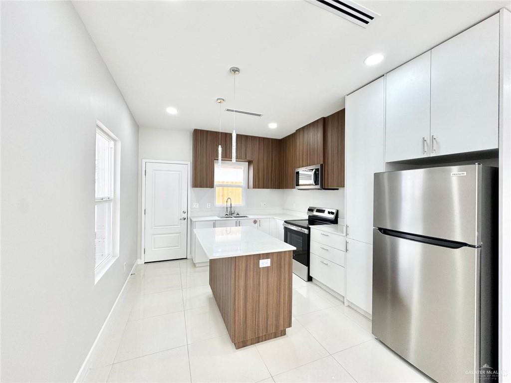 Photo 2 of 4613 Larkspur Avenue #3