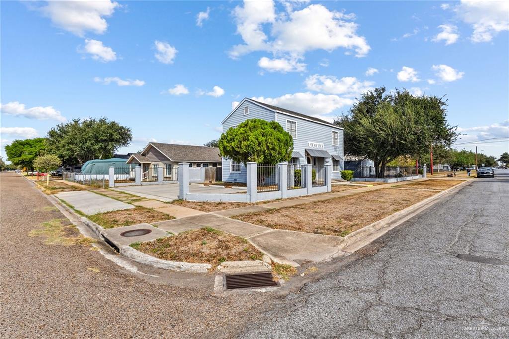 Photo 3 of 621 10th Street