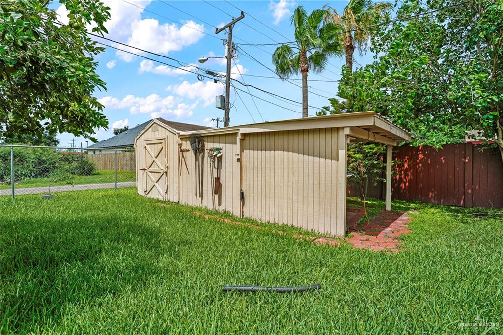 Photo 13 of 302 Rose Marie Street