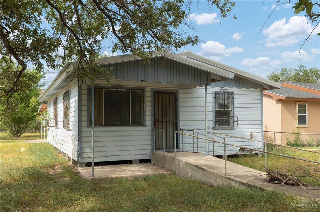 Photo 1 of 301 Stubbs Street, Edinburg
