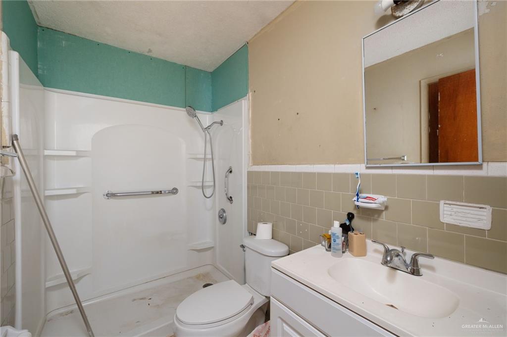 Photo 8 of 301 Stubbs Street
