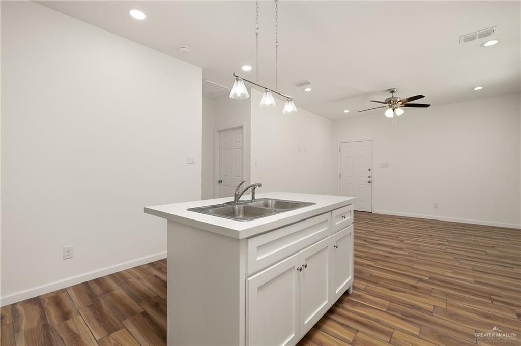 Photo 7 of 2104 San Andrea Street #3