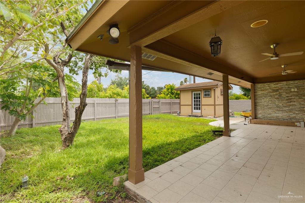Photo 12 of 3300 Kiwi Avenue