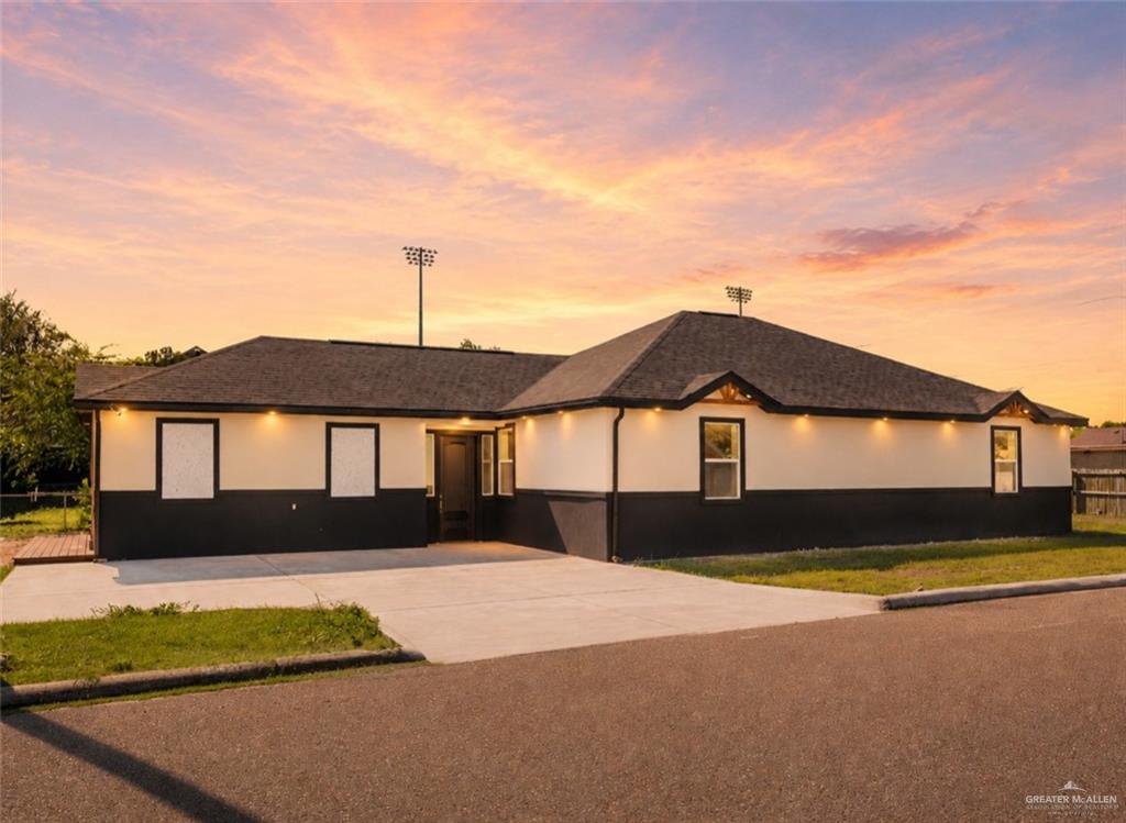 Photo 1 of 602 Kelly Avenue, Pharr