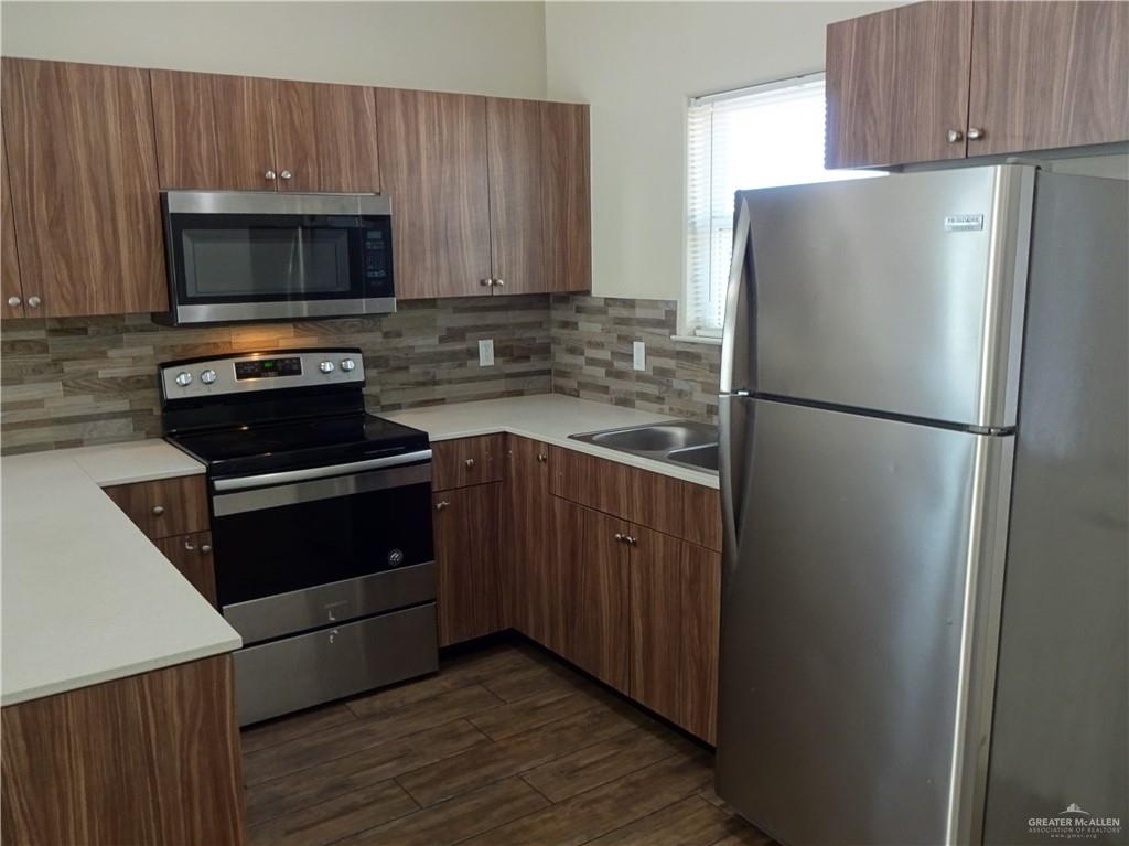 Photo 5 of 3905 Hawthorne Avenue