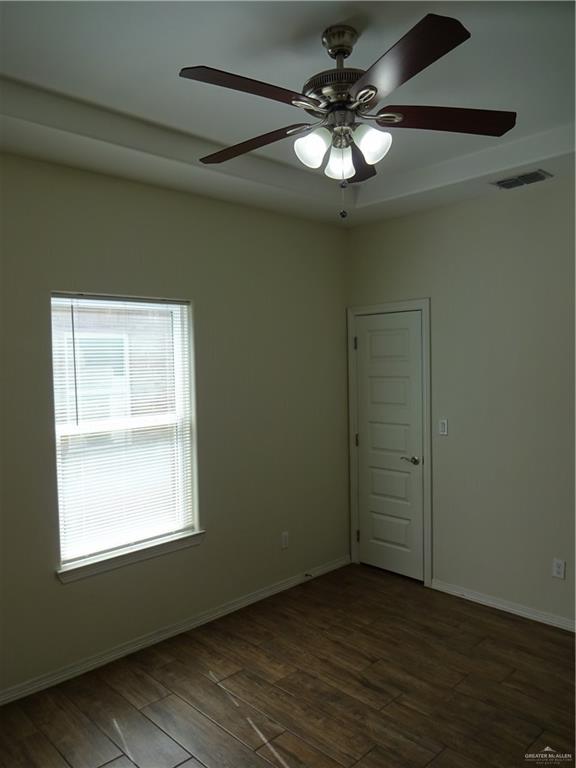 Photo 8 of 3905 Hawthorne Avenue