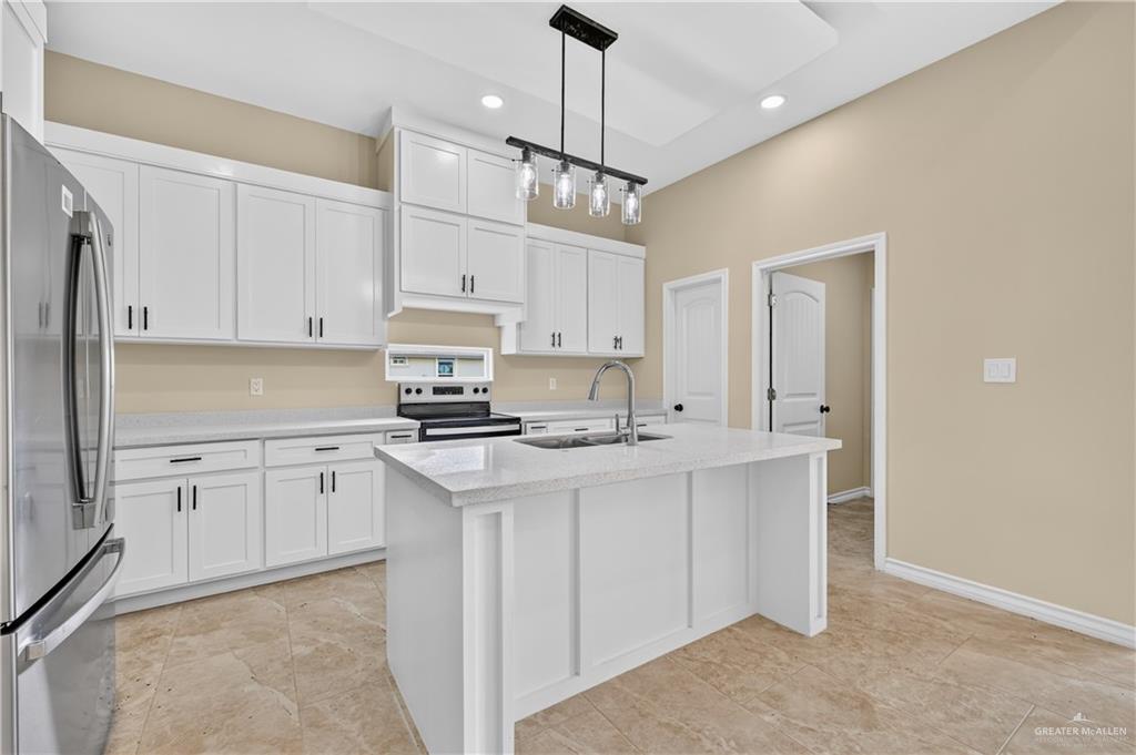 Photo 11 of 520 Pine Oak Street