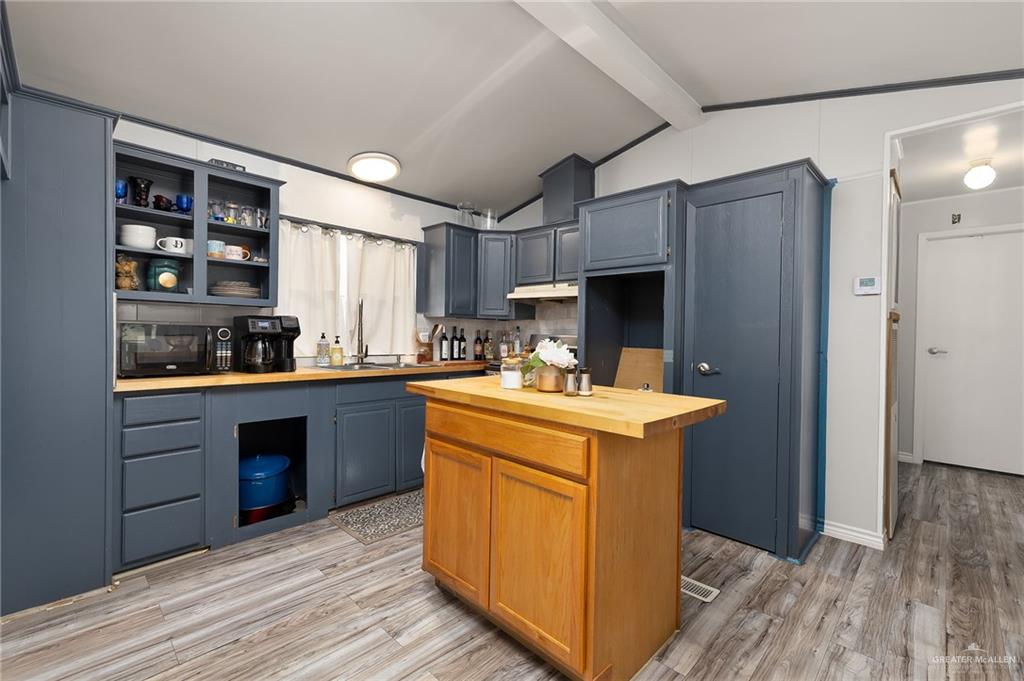 Photo 6 of 8406 Lago Vista Drive