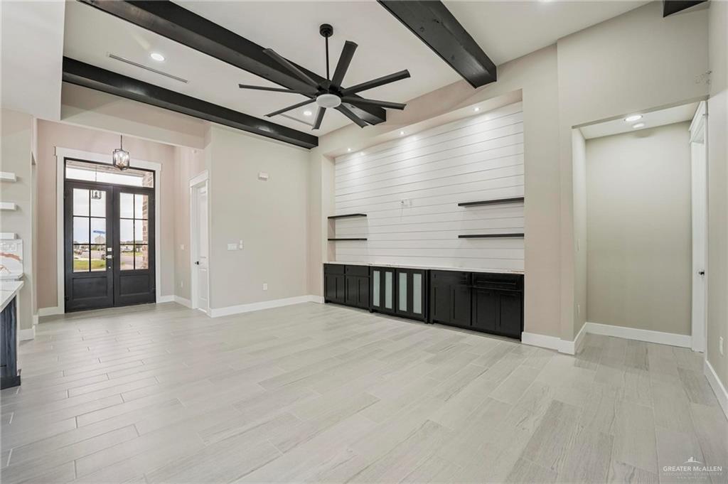 Photo 4 of 3801 Noronha Drive