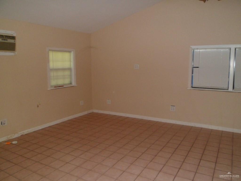 Photo 6 of 805 Indiana Avenue