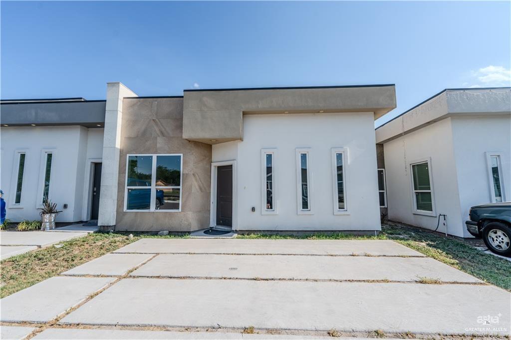 Photo 1 of 401 2 1/2 Street, La Joya