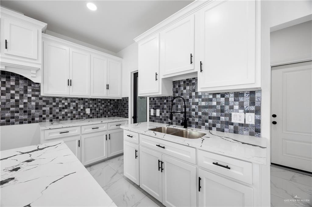 Photo 4 of 900 38th Street