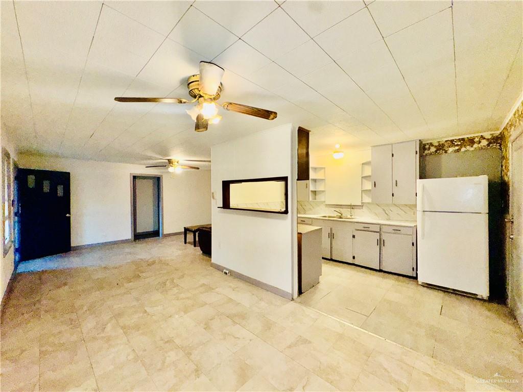 Photo 5 of 1601 Redwood Avenue