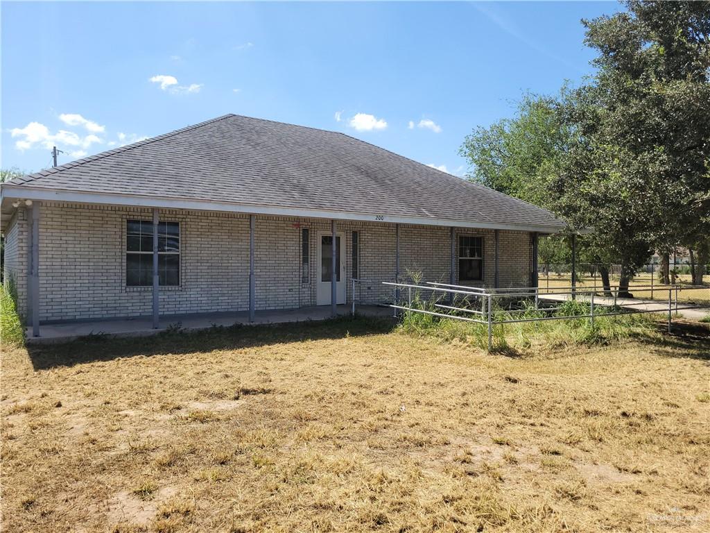 Single Family home at 208 Mile 21 Road, Edinburg, Texas