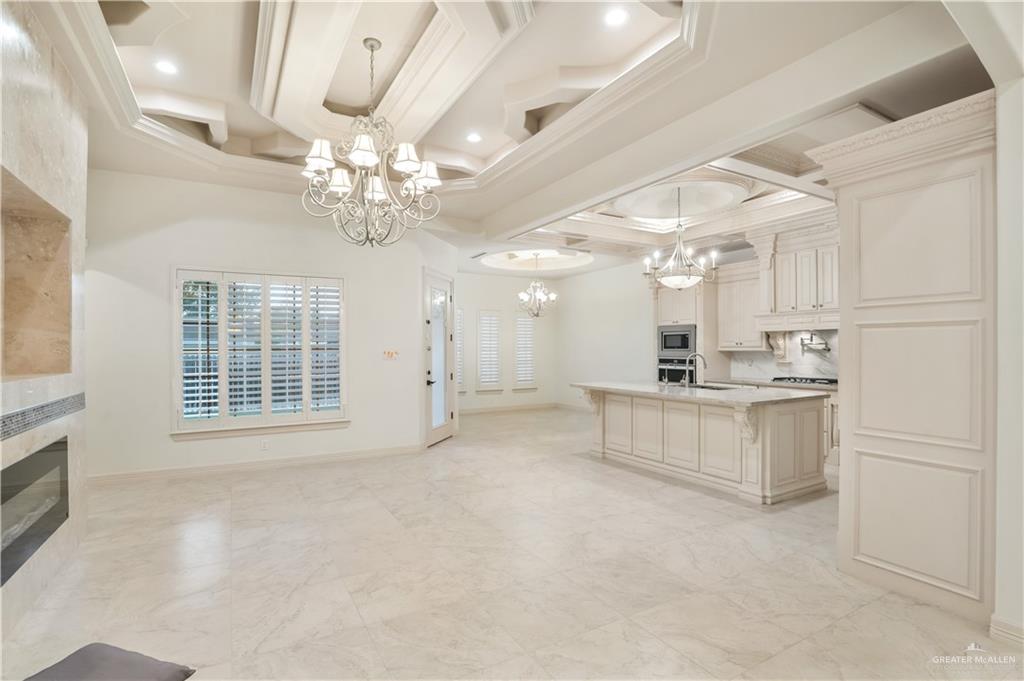 Photo 4 of 2820 Cuarzo Street