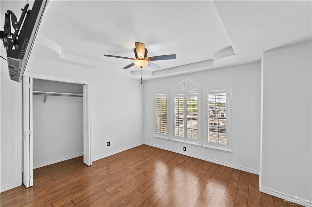 Photo 13 of 906 San Cristobal Street