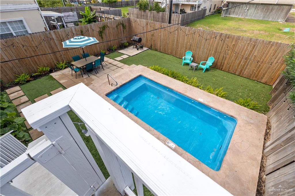 Photo 15 of 200 Retama Street